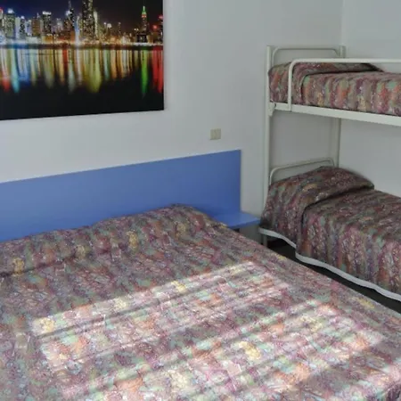 Functional Flat Close To The And The Center Διαμέρισμα *