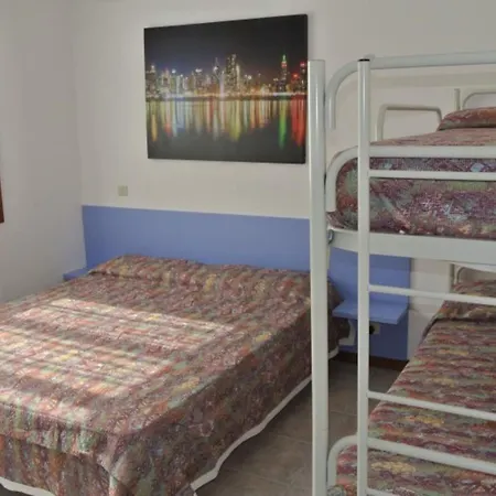Functional Flat Close To The And The Center *