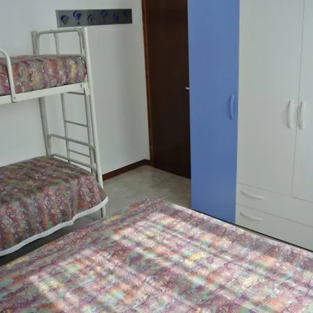 Functional Flat Close To The And The Center *